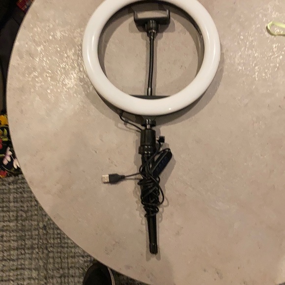 New ring light - Picture 1 of 1